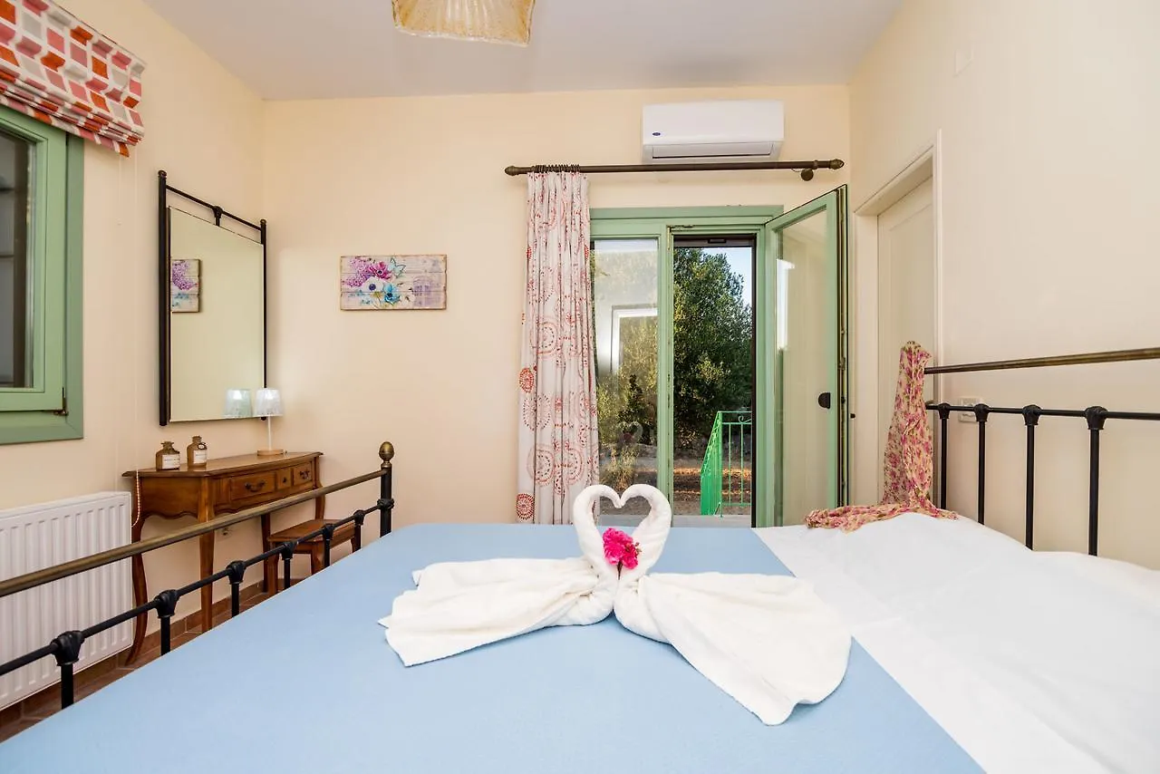 Leventis Villas Complex With Sharing Pool Spartià