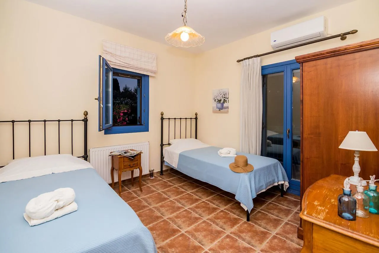 Leventis Villas Complex With Sharing Pool Spartià